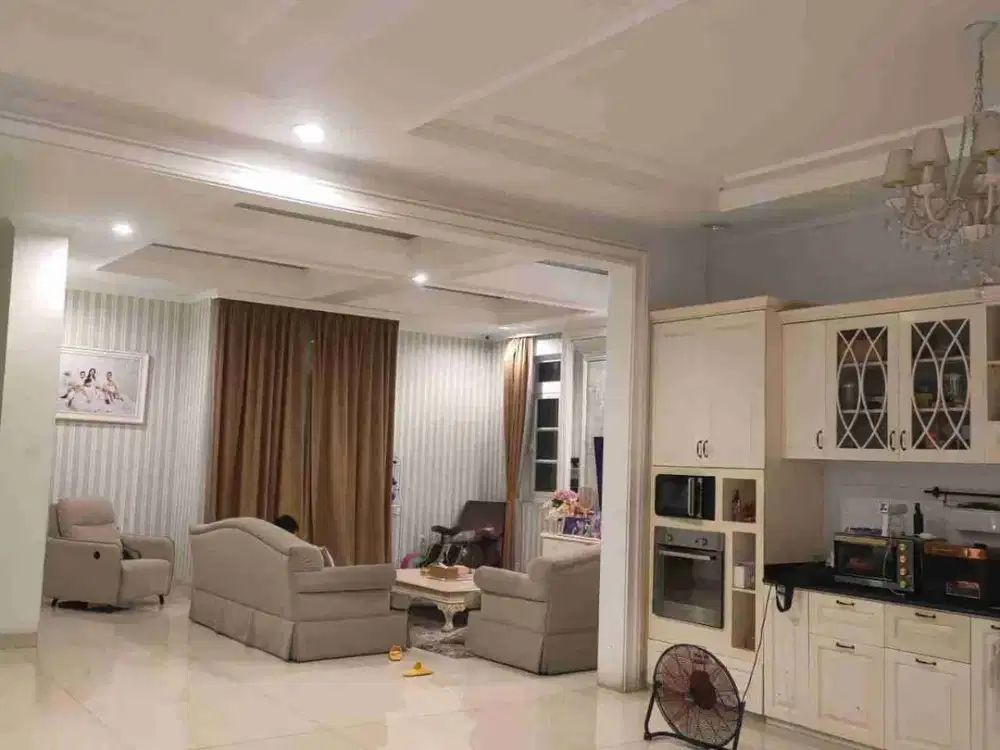 dijual rumah taman palem lestari