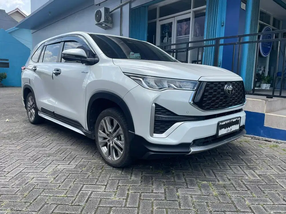 Jual Innova Zenix Hybrid EV 2.0 Q HV CVT TSS Modellista Premium Color