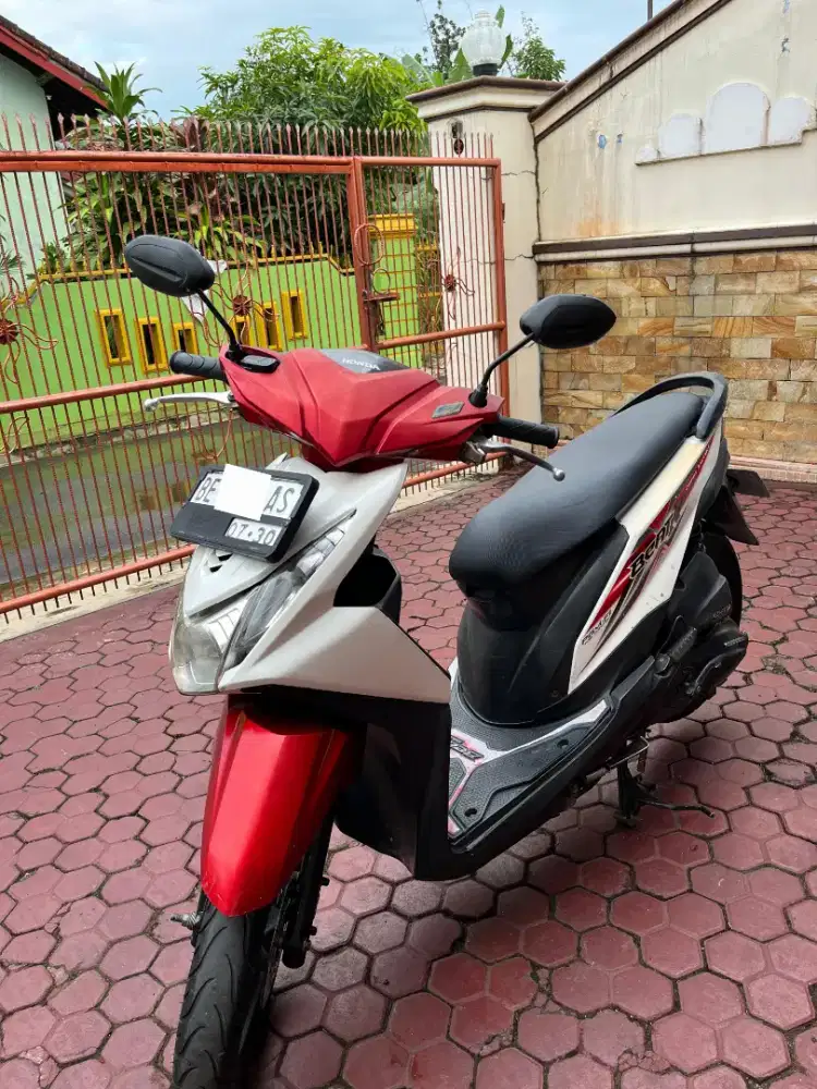 Beat Tahun 2015 Tangan Pertama