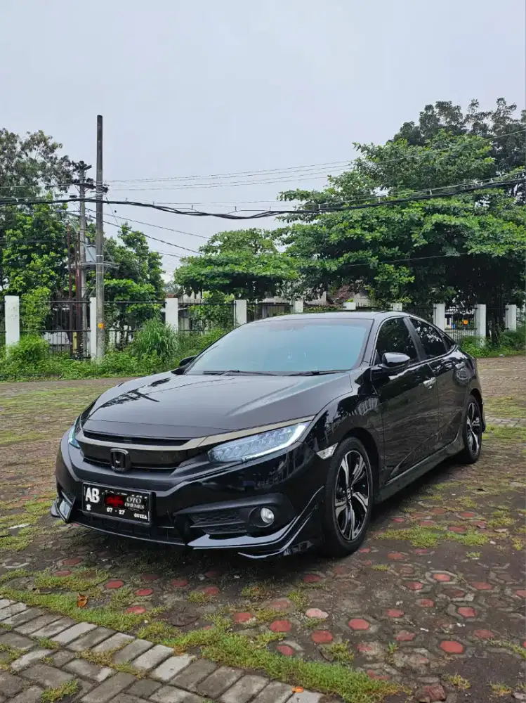 Civic Turbo 2018/17 Asli AB low KM