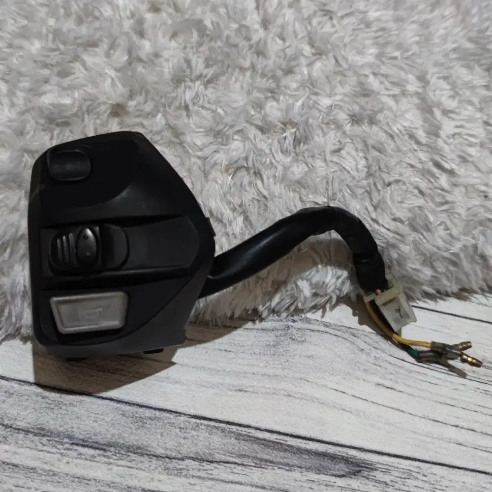 Saklar kanan & kiri copotan Original Yamaha