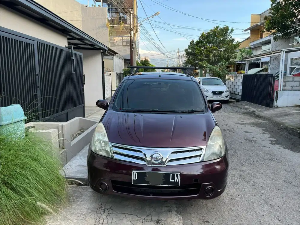 Nissan Grand livina 2012 Bensin