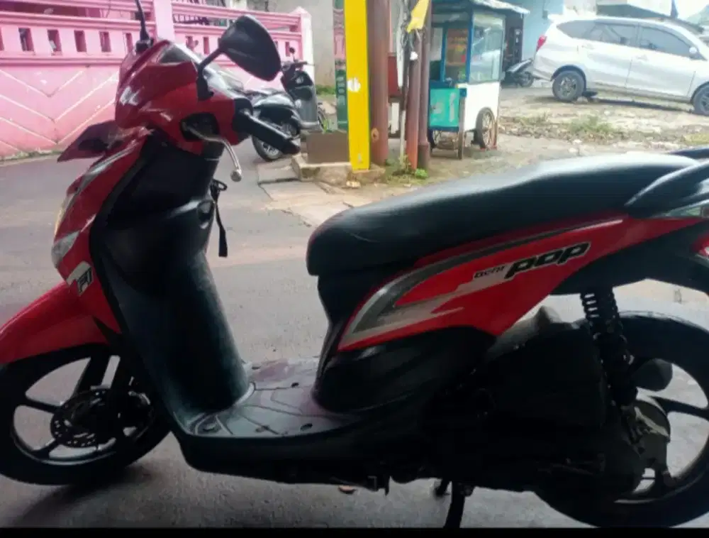 Dijual sepeda motor merk honda beat pop tahun 2015