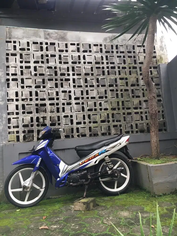 Yamaha Vega R (Plat B)