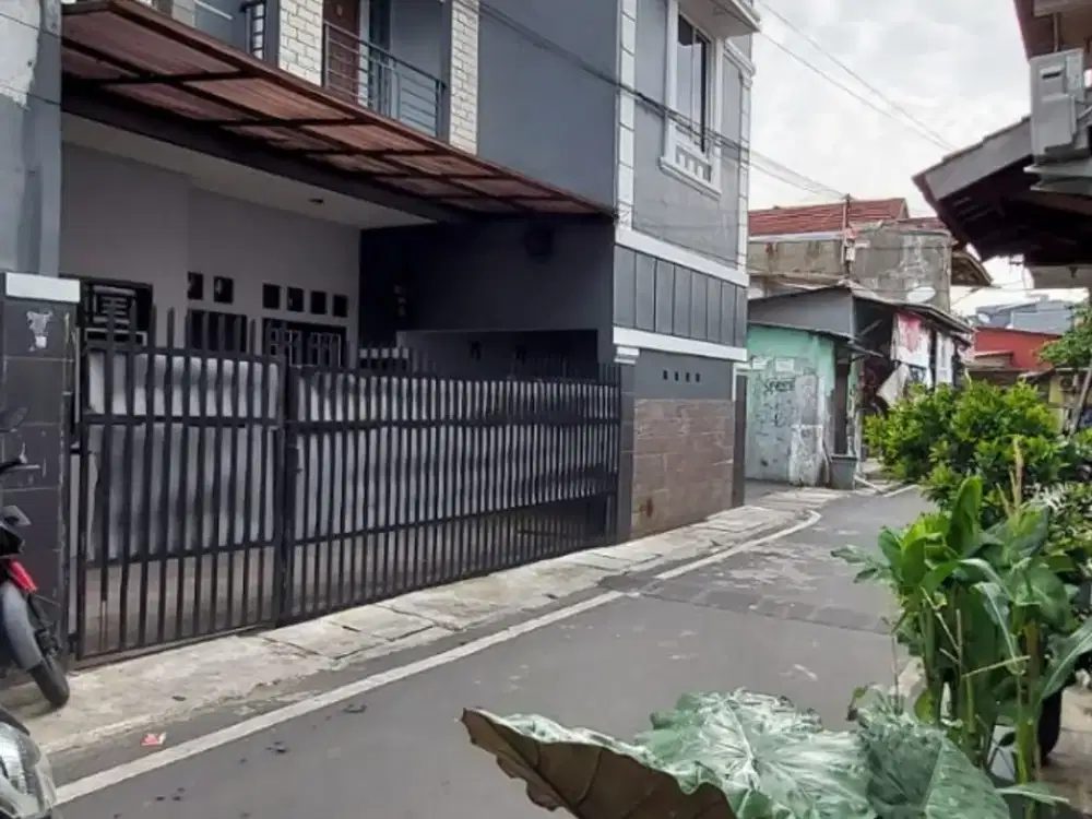 Dijual Rumah 2 Lantai Luas di Kemayoran, Jakarta Pusat – SHM