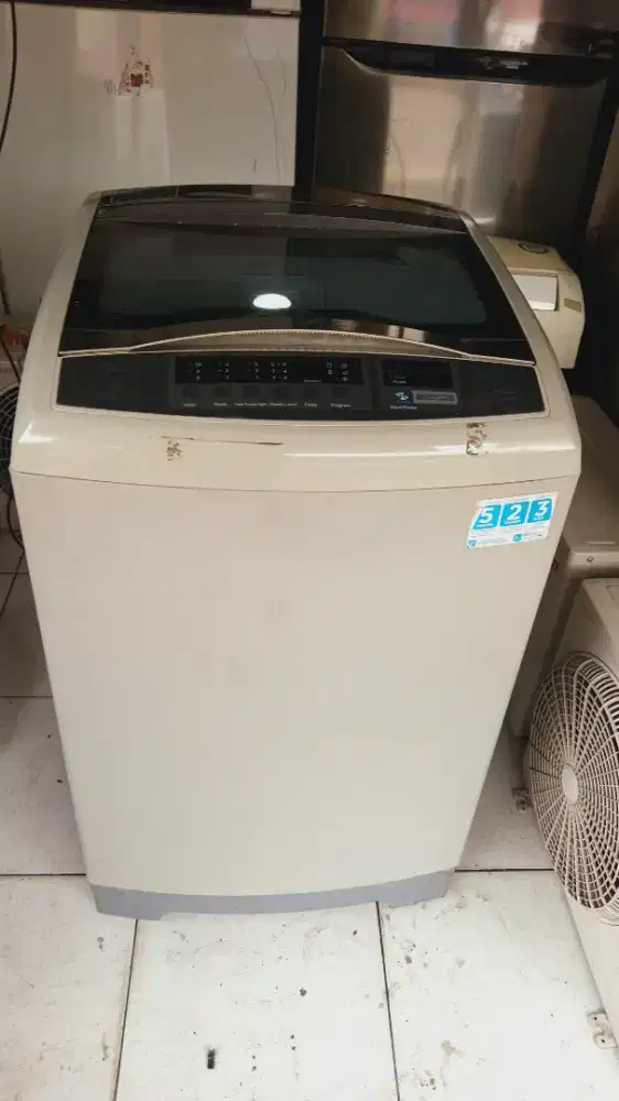Mesin cuci top loading media kapasitas 13 kg