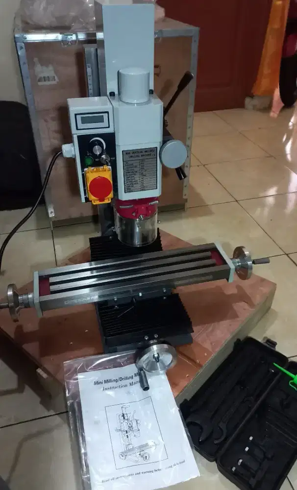 Mesin mini milling bor frais bubut