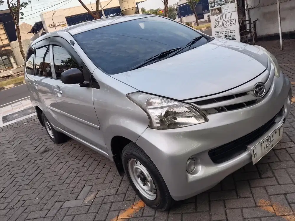 Daihatsu Xenia 2012 Bensin