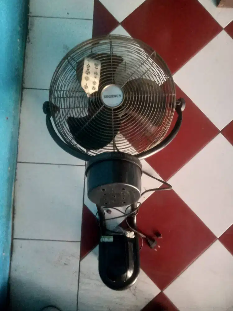 Kipas Tornado Regency (TW)