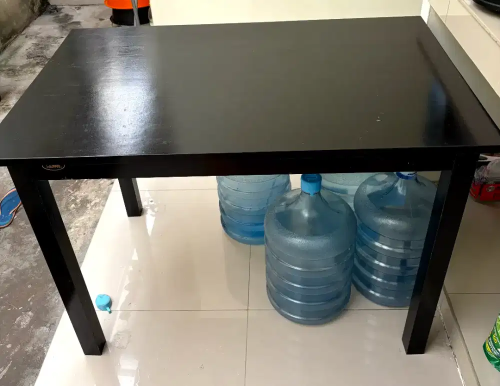 Meja Makan dan kursi set