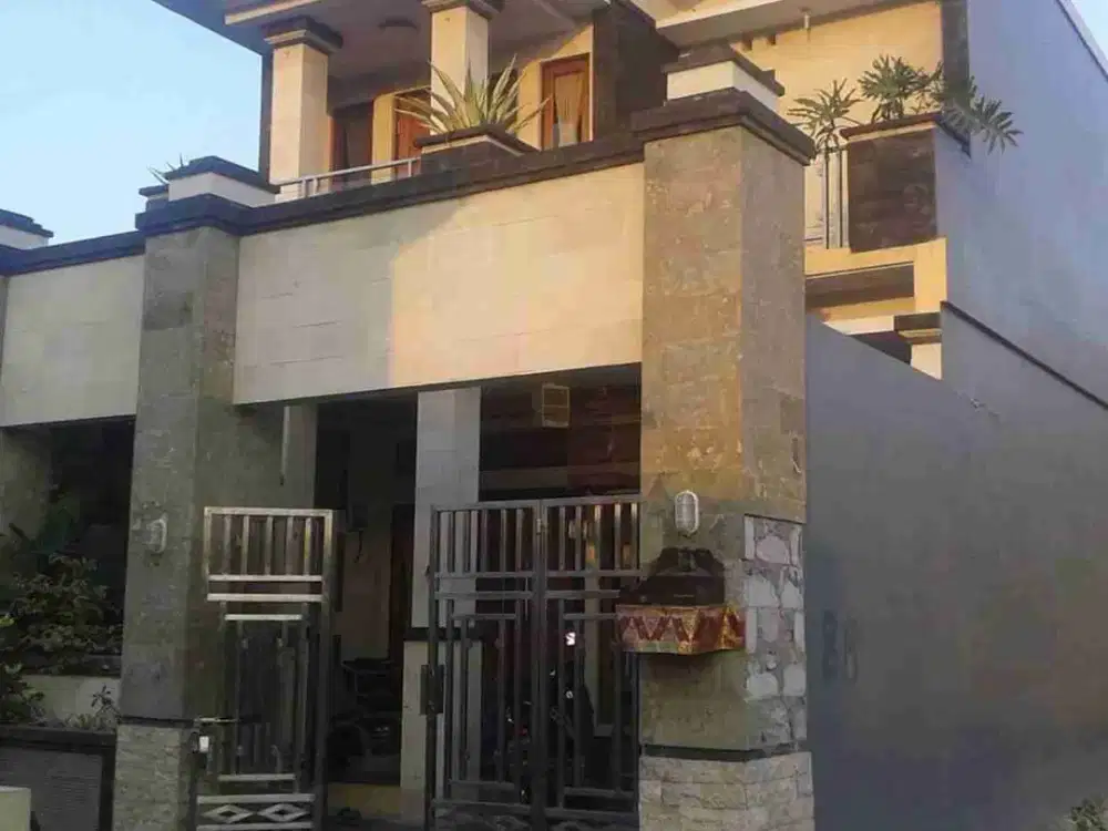 Rumah Lantai 2 Muding Tengah Kerobokan