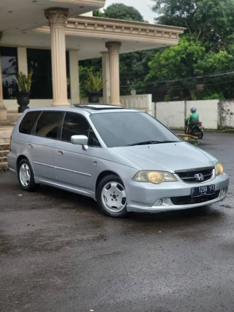 Honda Odyssey 2.3 Absolute AT 2003 sunroof (Tipe Tertinggi)