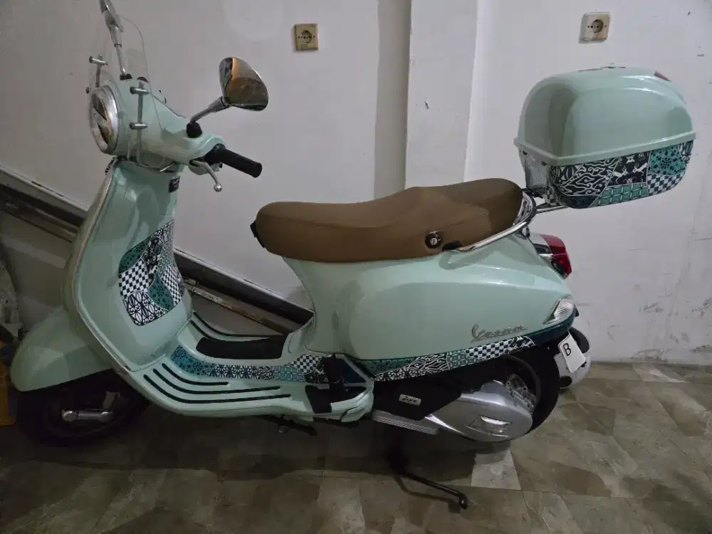 Jual vespa batik 2023