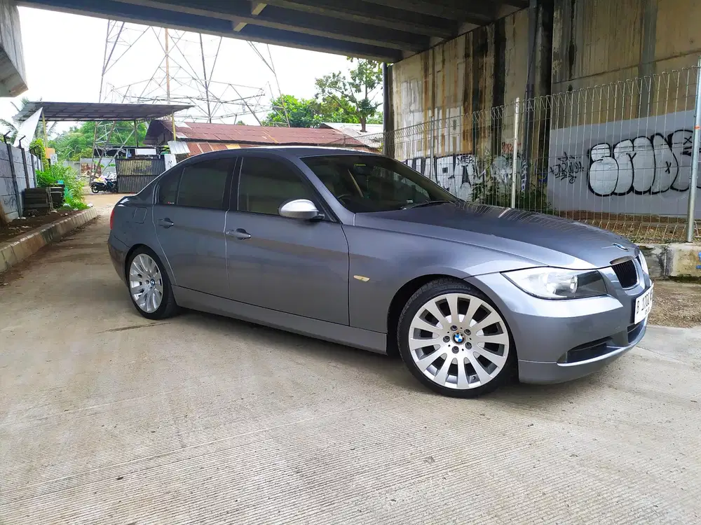 BMW E90 320i N46 AT 2006