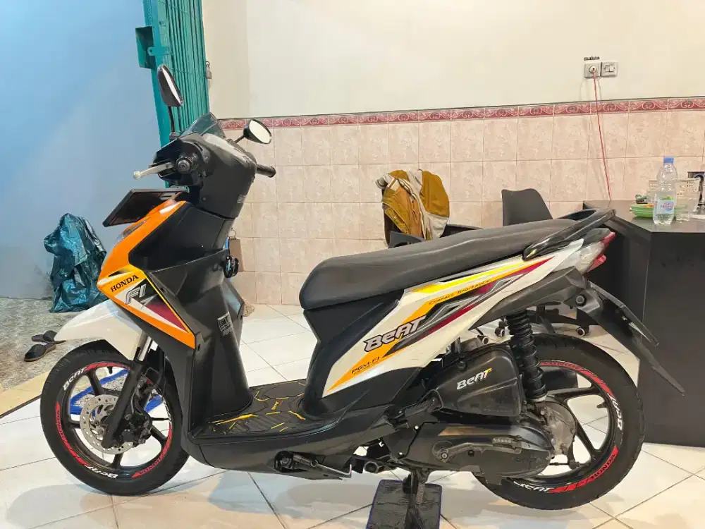 BEAT TAHUN 2014 SIAP PAKEK MOTOR BAGUS SS LNGKP ASLI