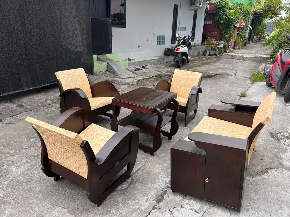 Kursi Sedan Babon angkrem kotak ukuran jumbo 10 cm