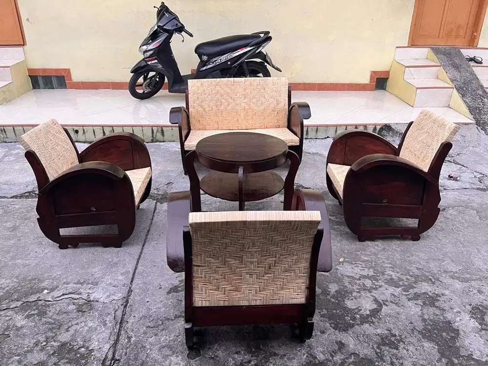 Kursi Sedan babon angkrem ukuran jumbo 10 cm