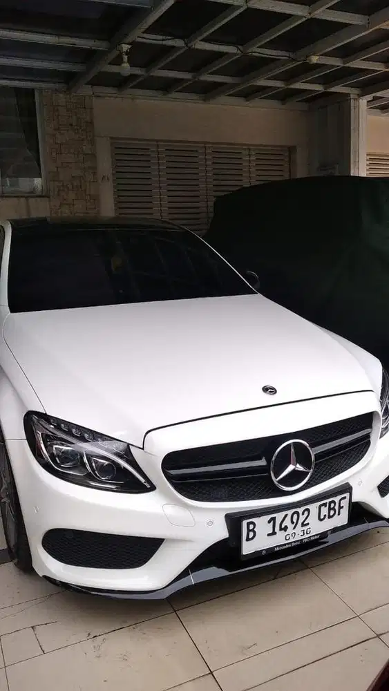 Mercy c300 amg warna putih