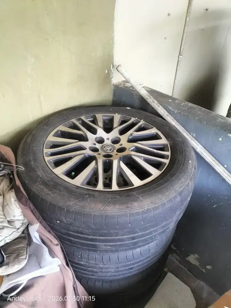 For sale velg standad ori Toyota Alphard R 18