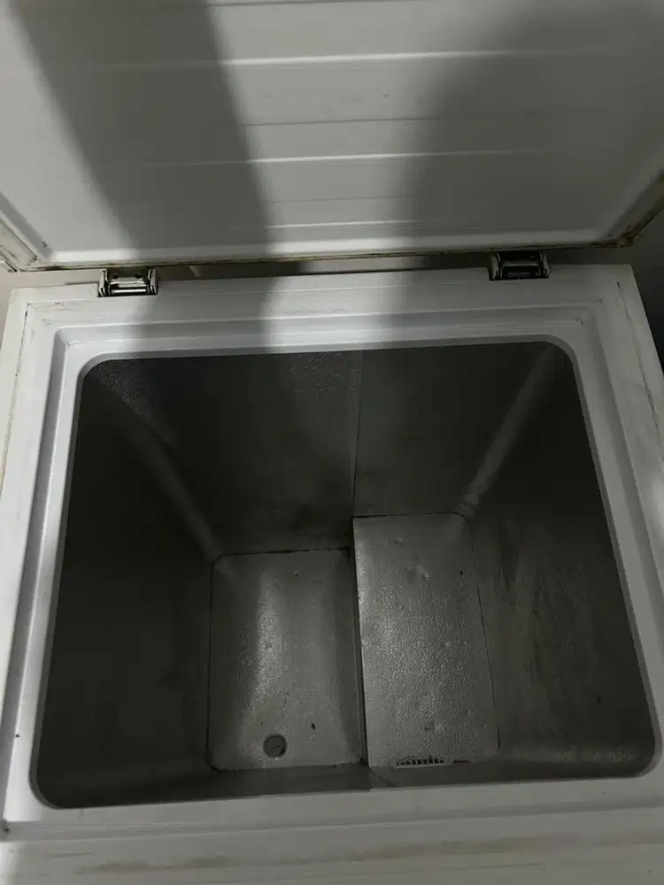 Chest Freezer 100 L Merk RSA