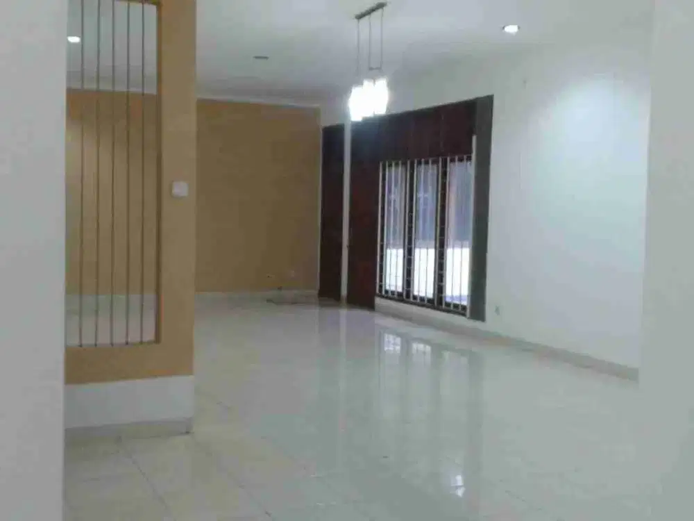 di sewakan bisa untuk kantor di pinggir jalan duren tiga jaksel