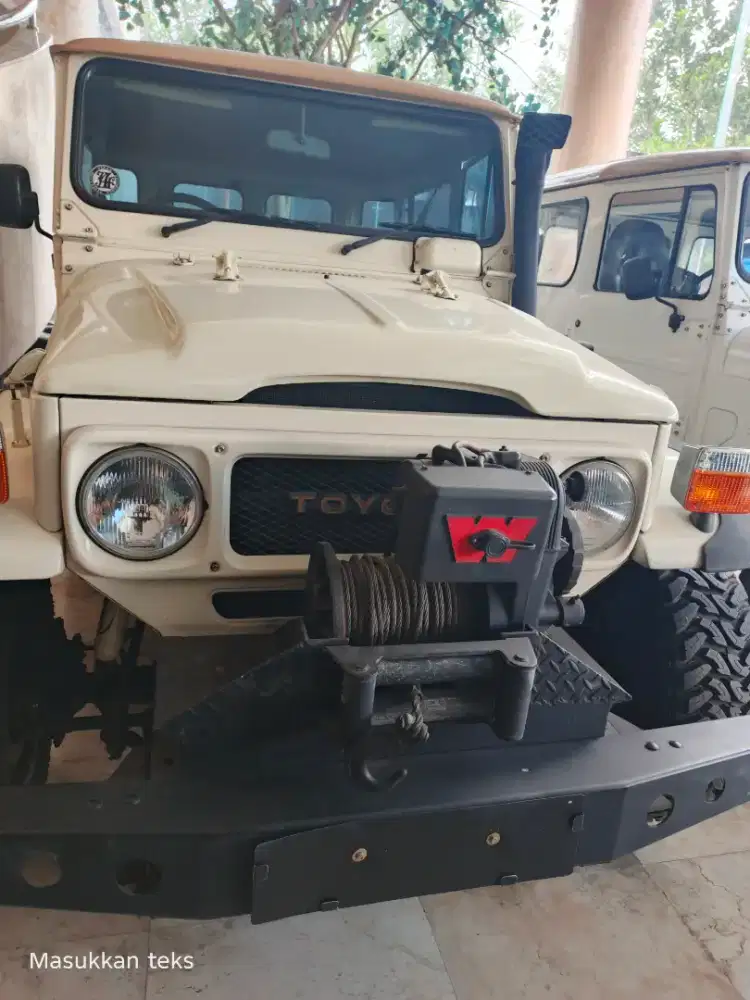 Dijual mobil antik hartop tahun 1981