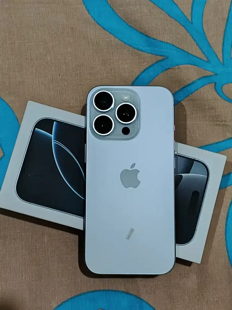 Iphone 16 Pro 256 GB Titanium white