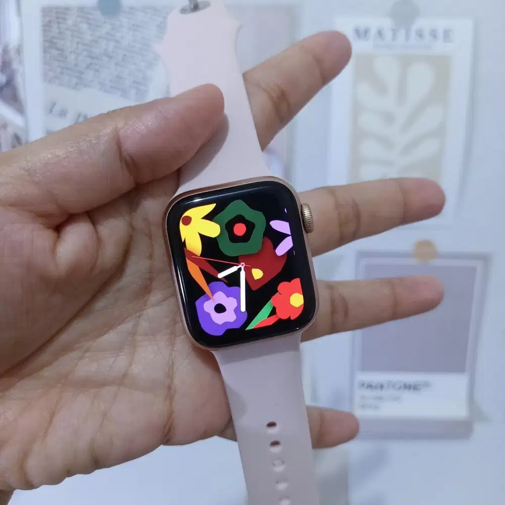 Apple watch series 5 40mm second