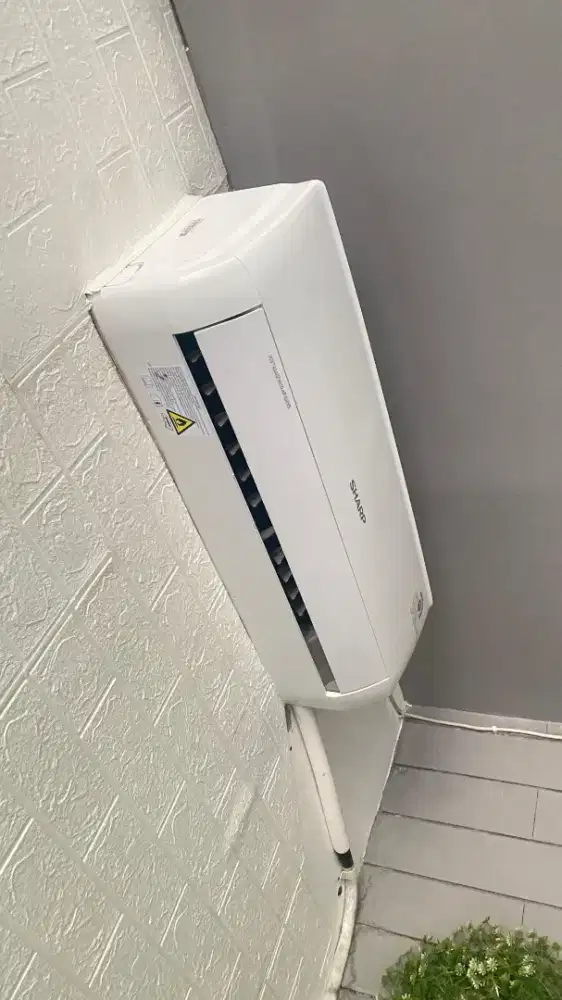 AC SHARP GOOD KONDISI