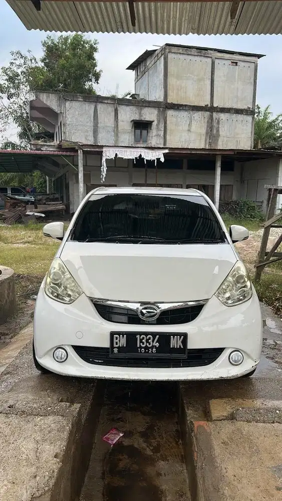 Daihatsu sirion 2012 manual .