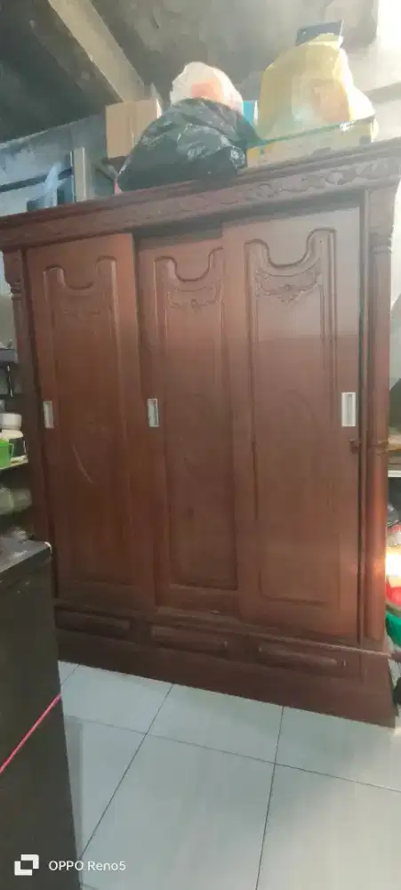 Jual lemari pakaian jati