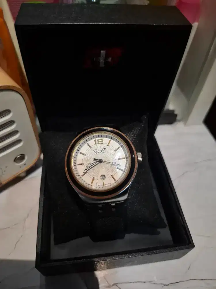 Jam tangan Swatch IRDNY