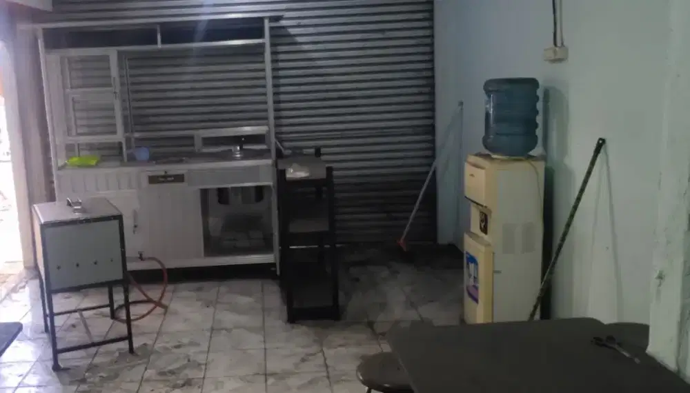 Baru etalase buat dagang mie lengkap