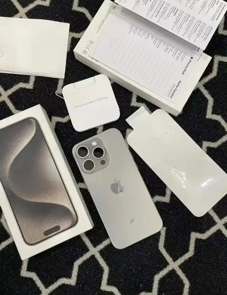 Iphone 15 pro,ibox