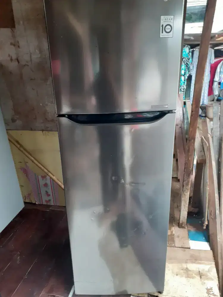 Jual klkas LG inperter original normal mulus garansi di anter.