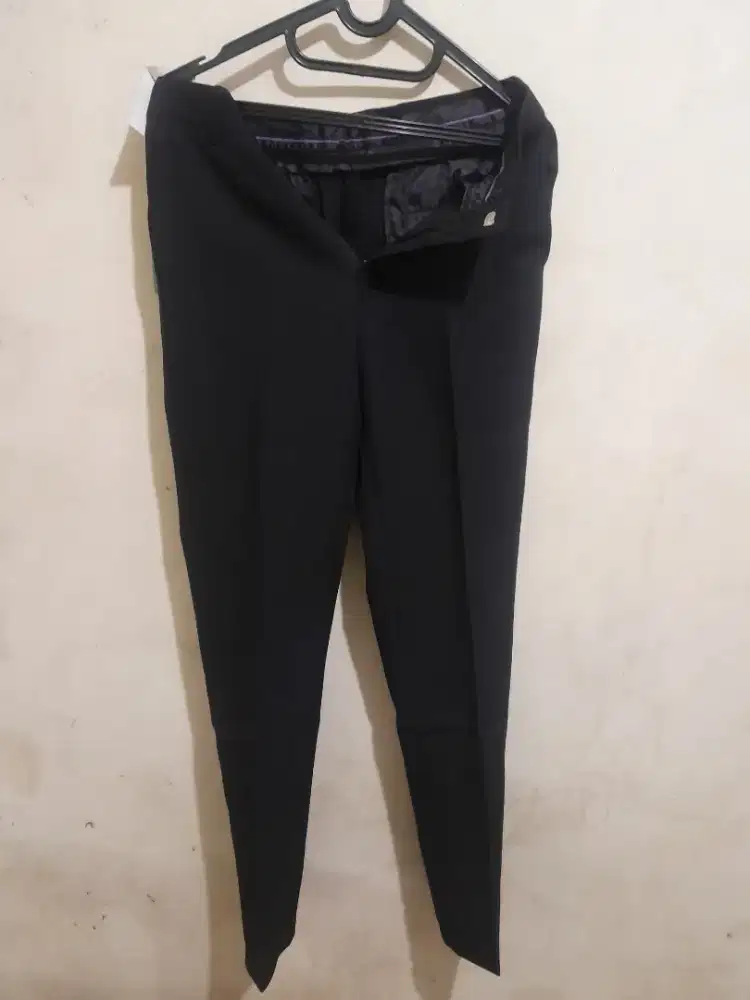 Celana Bahan Hitam Uk 28