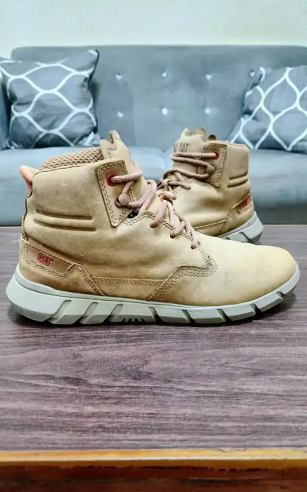 Sepatu Caterpillar original size 40