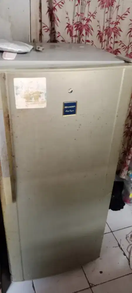Kulkas second merk sharp