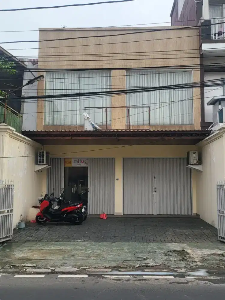 Disewakan ruko gandeng 2 pinggir jln.raya tmn malaka pondok kelapa