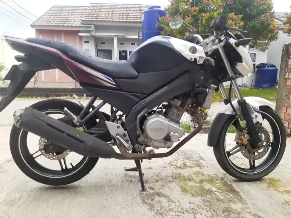 Dijual Motor Vixion 2015