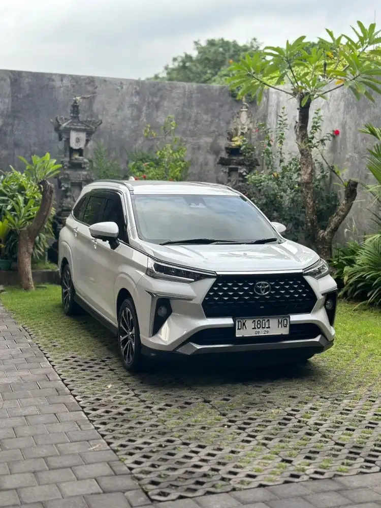 AVANZA VELOZ Q TSS 2022 MATIC ASLI BALI LOW KM