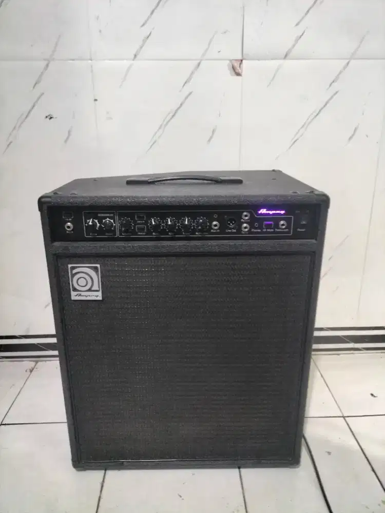 Ampli Bass AMPEG BA115 V2