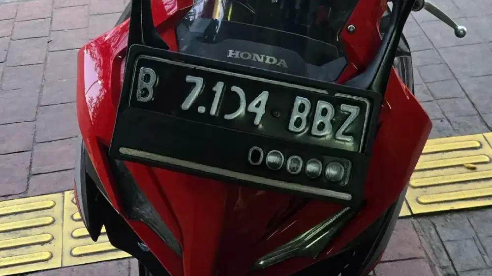 Di jual NEW CBR 150R  2021 tipe ABS  surat lengkap semua hidup