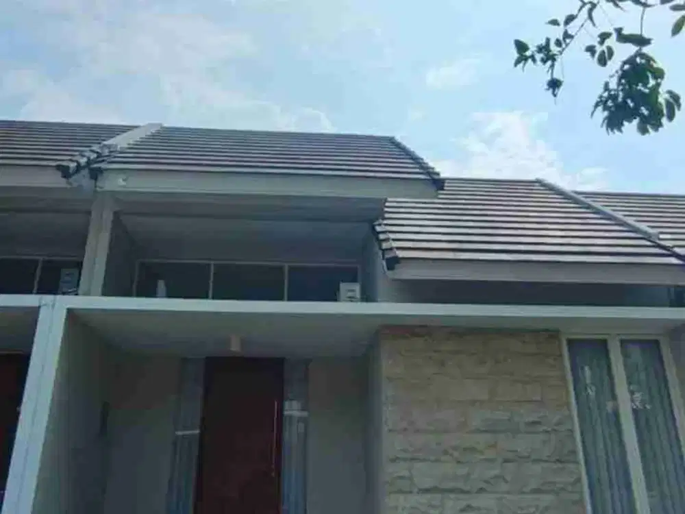Jual rumah Nortwest Park Surabaya