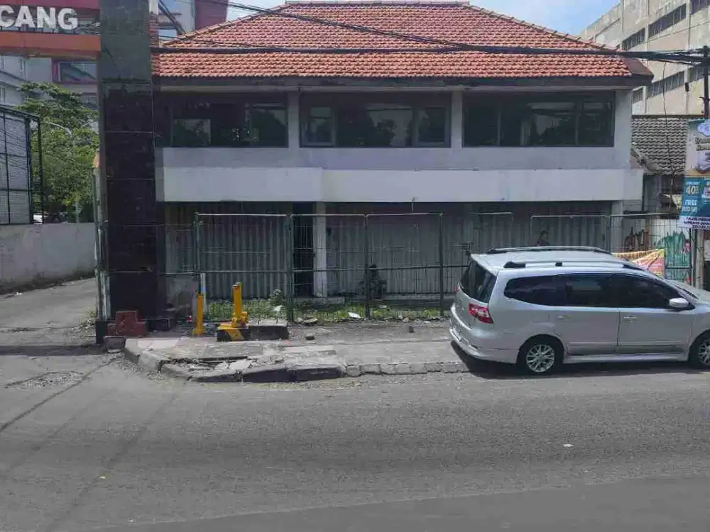 Dijual bangunan kantor, sangat cocok untuk investasi. Raya Jenggolo - Sidoarjo