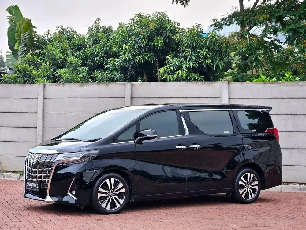 LOW KM MULUS ANTIK SIAP PAKAI ! Toyota Alphard 2.5 G AT ATPM 2020
