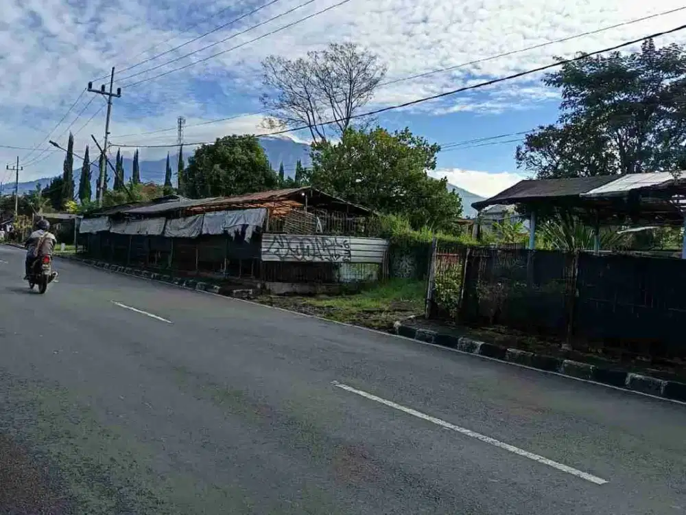 TANAH DAN BANGUNAN RUMAH RAYA BUKIT BERBUNGA KOTA BATU