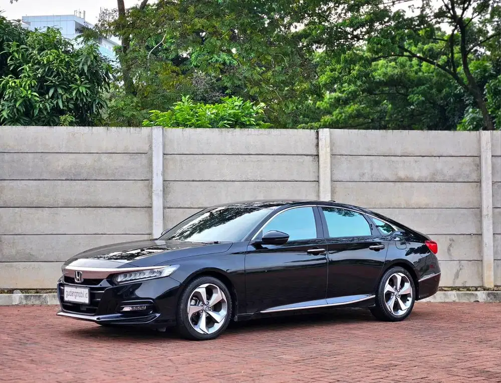 LOW KM MULUS ANTIK SIAP PAKAI ! Honda Accord 1.5 TURBO AT 2020 Hitam