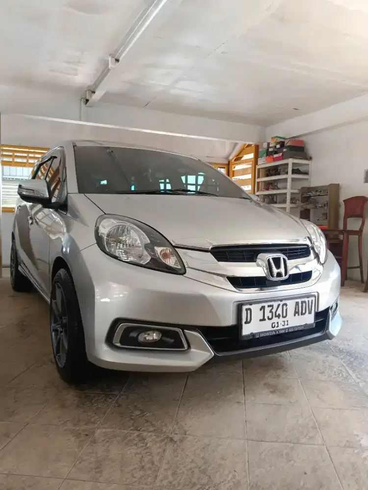 Bismillah numpang jual Honda mobilio Prestige metic. NO. D. Silver.