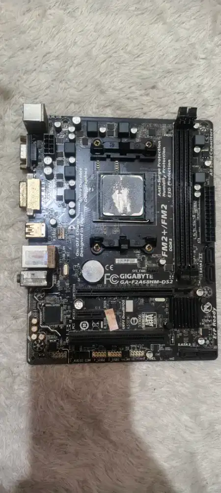 Paketan Mobo Gigabyte Fm2+ AMD A8 7650K 4 core 4 thread